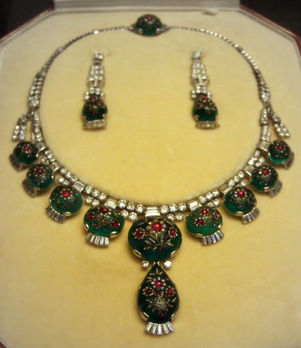 Conjunto de esmeralda y diamante